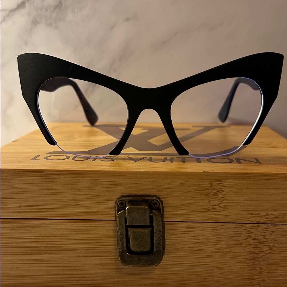 Black Cat-Eye Glasses